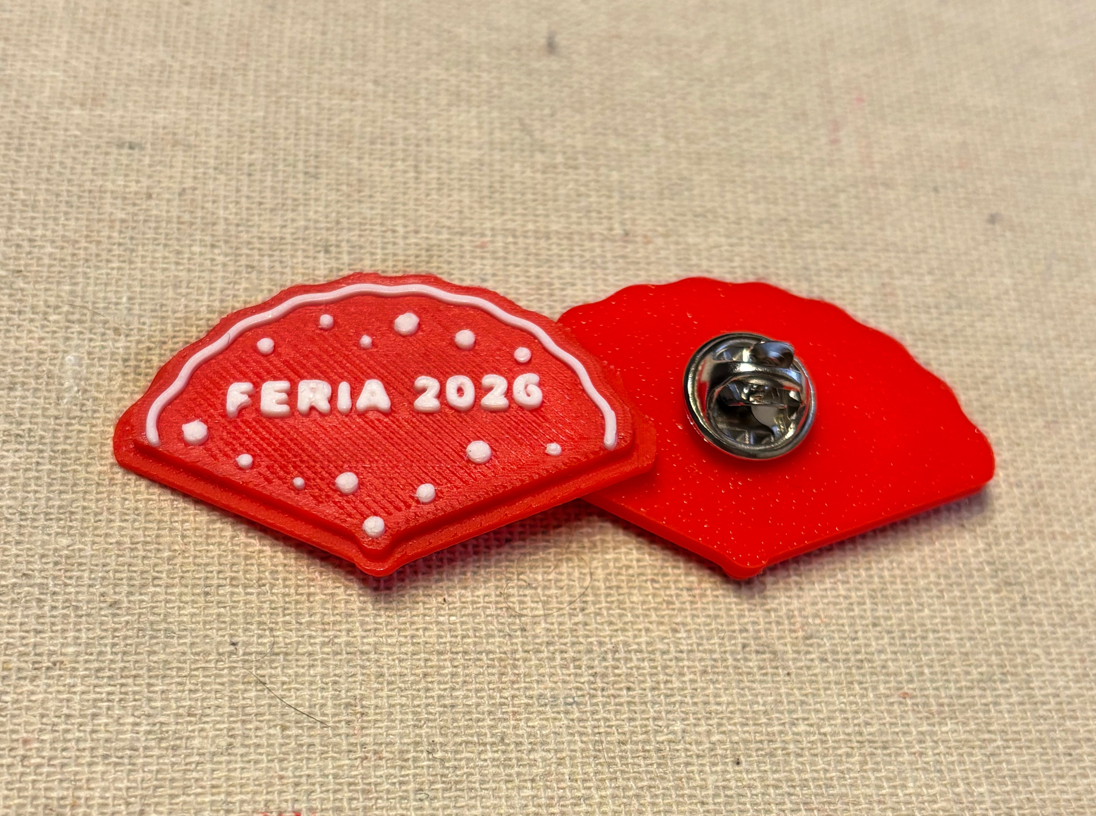 Pin abanico feria personalizable