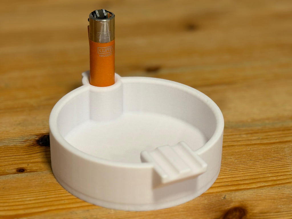 ASHTRAY with a clipper holder