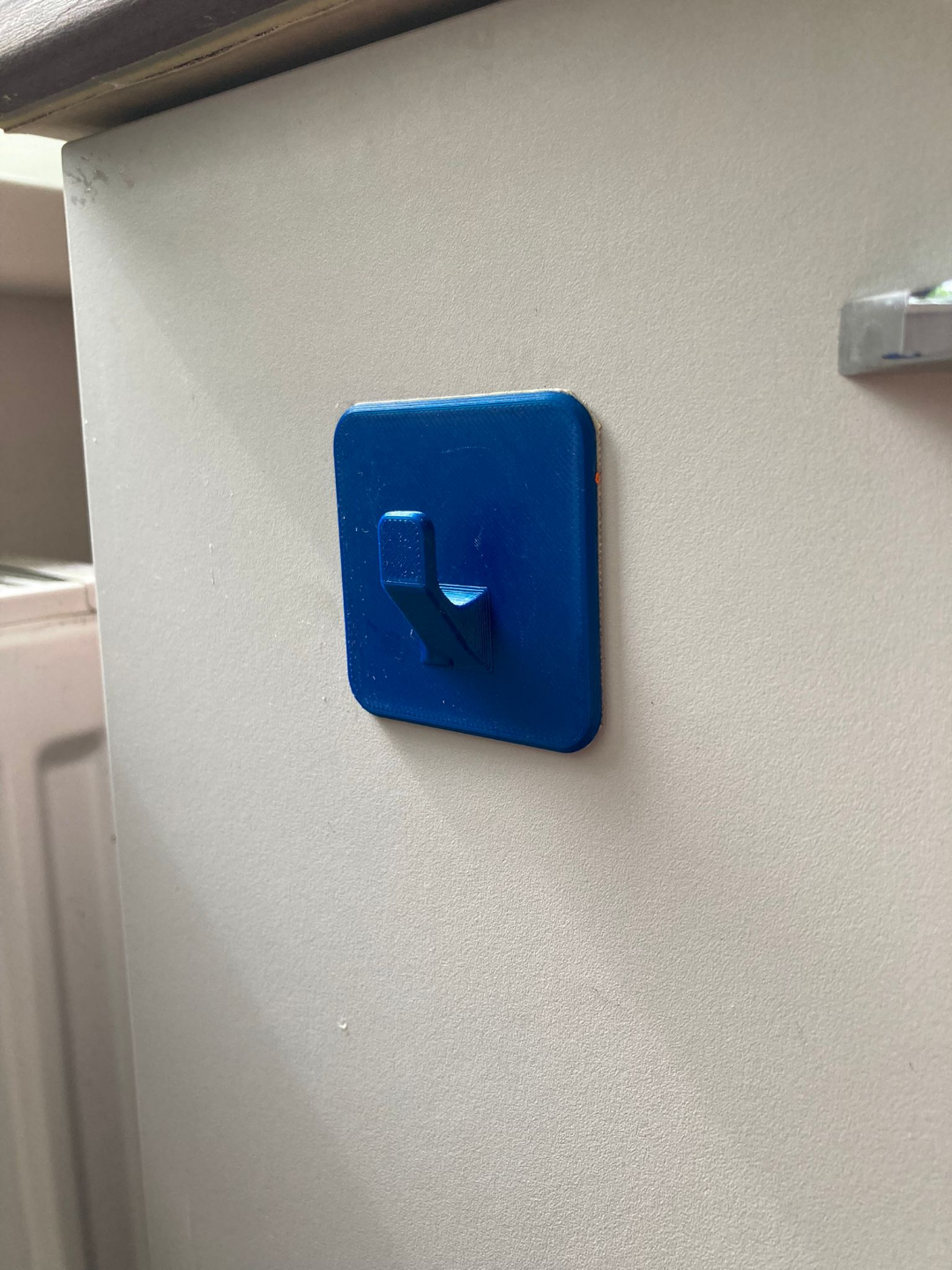 Kitchen towel holder
