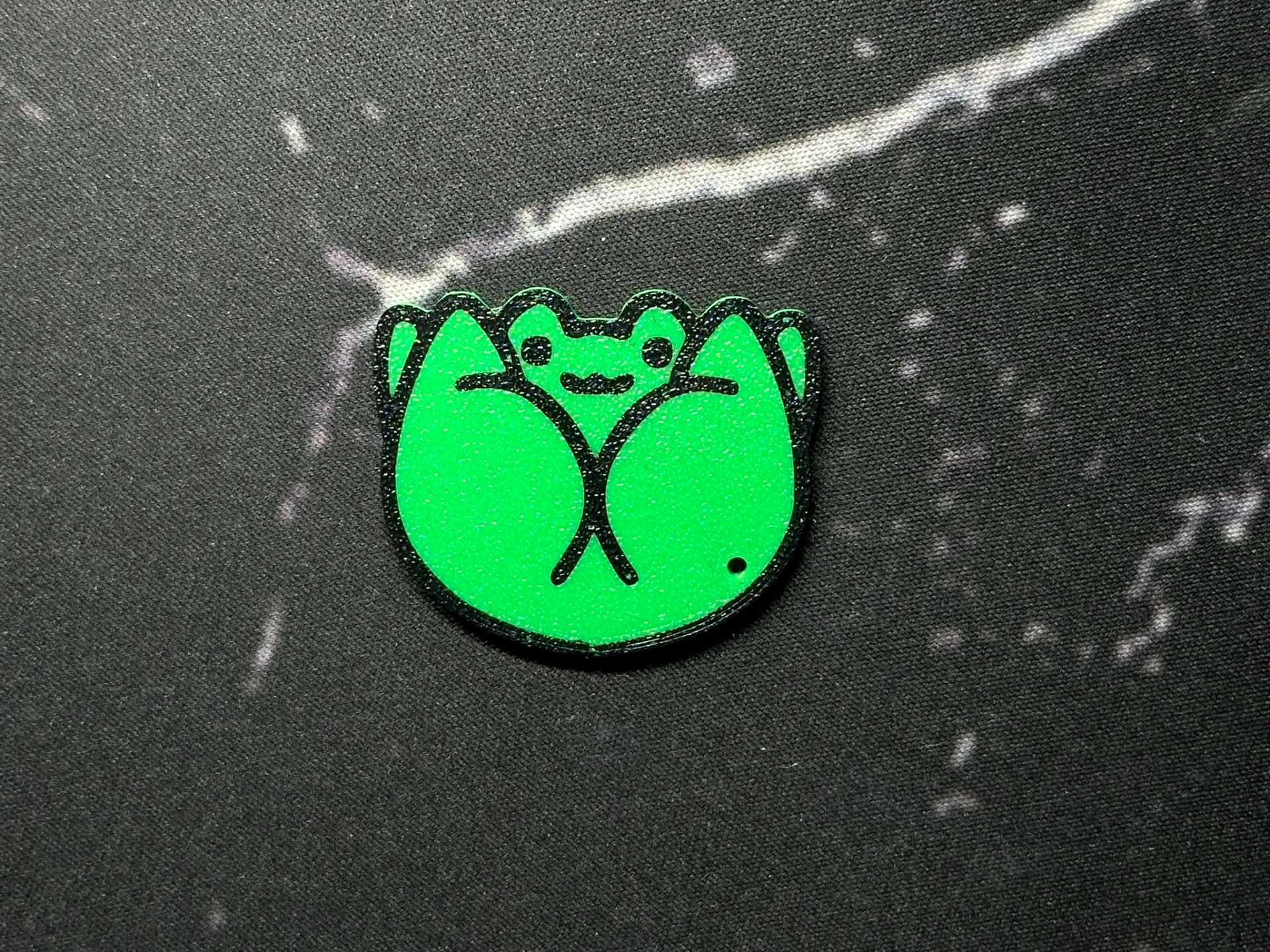 Cute ass frog keychain