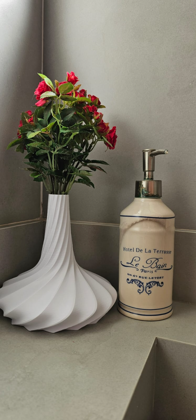 Victorino Vase