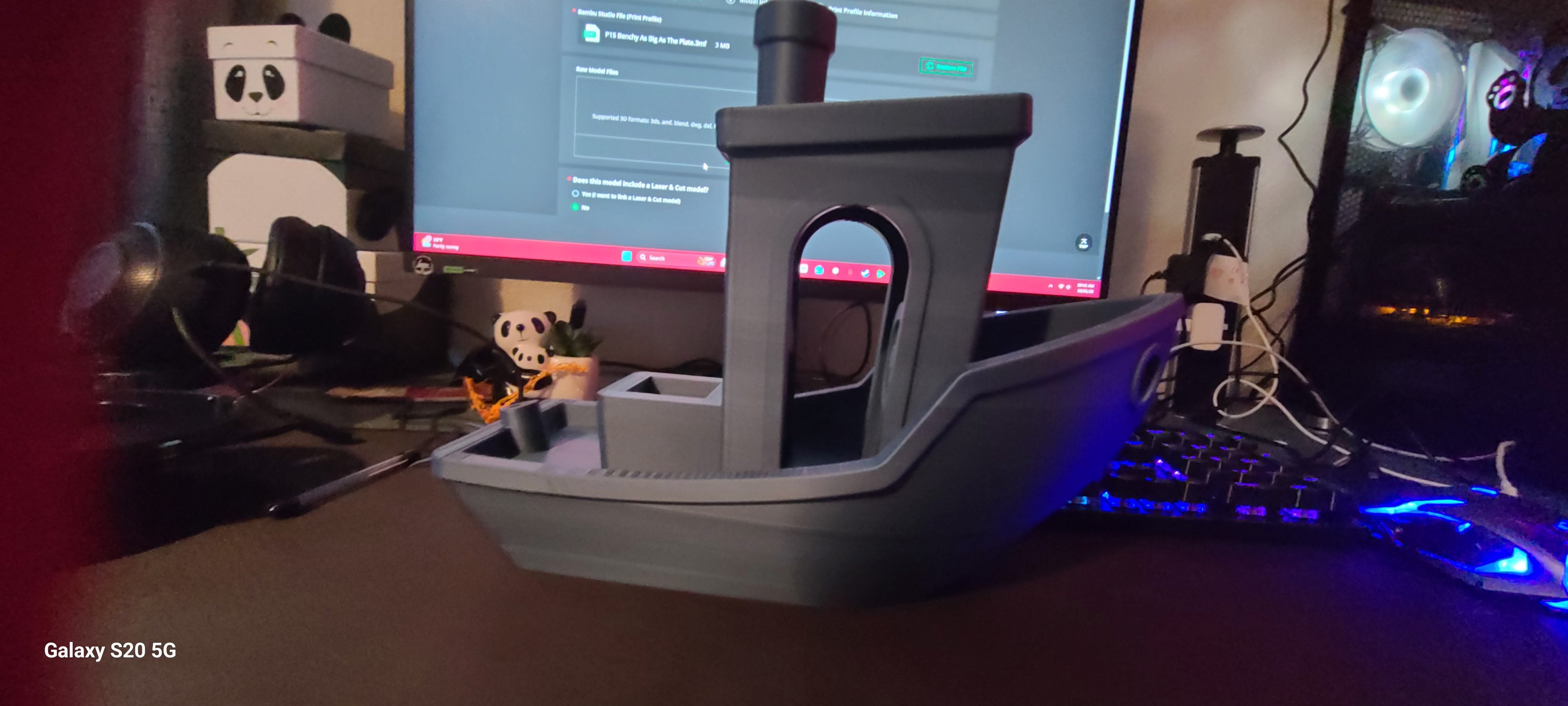 Big Benchy (Pls Download I need points)