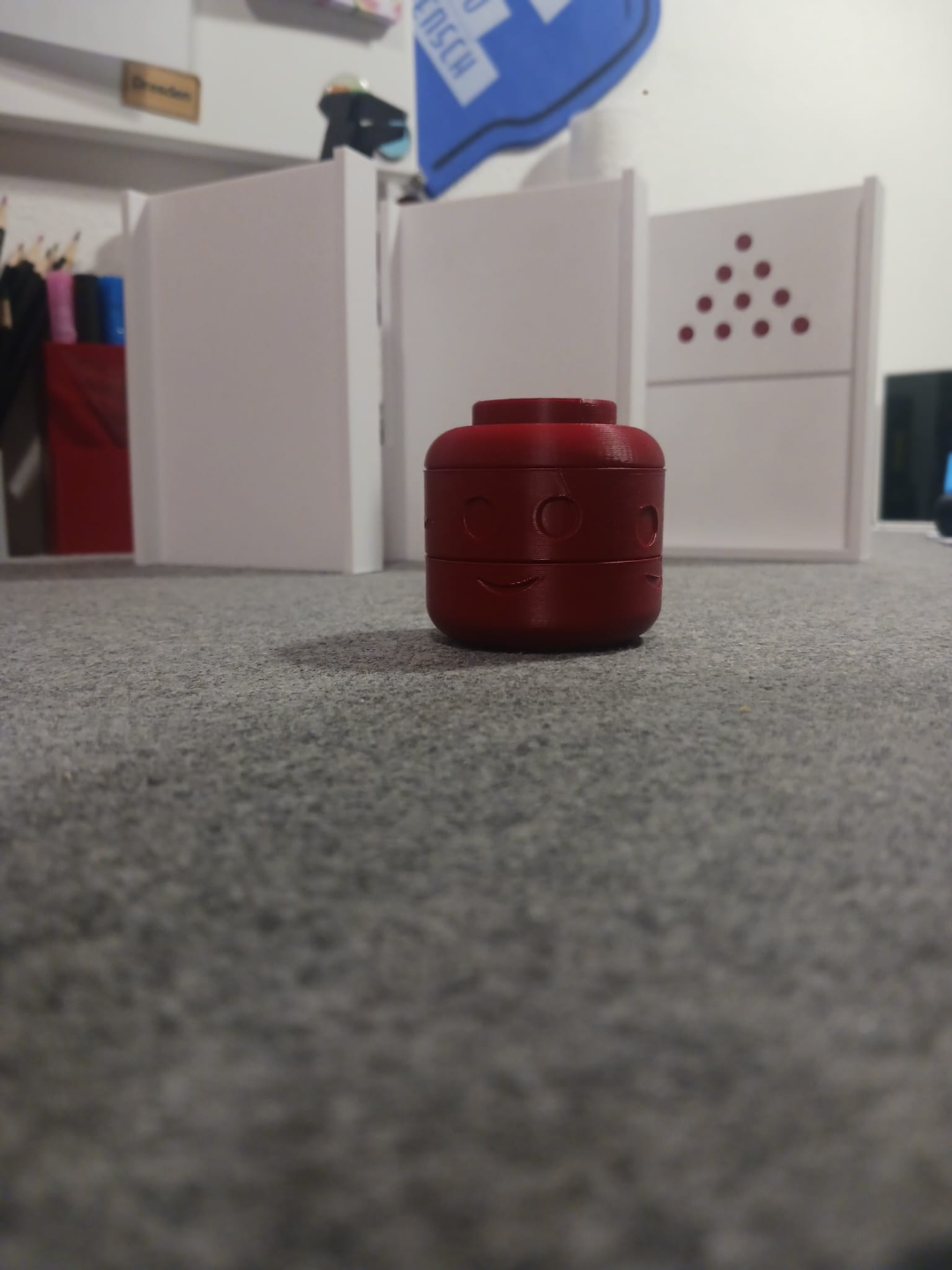 Brick Mini-figure mood spin-head