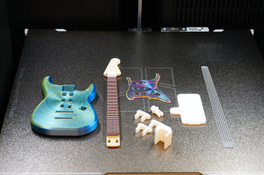 Mini Guitar (1/4 Scale)