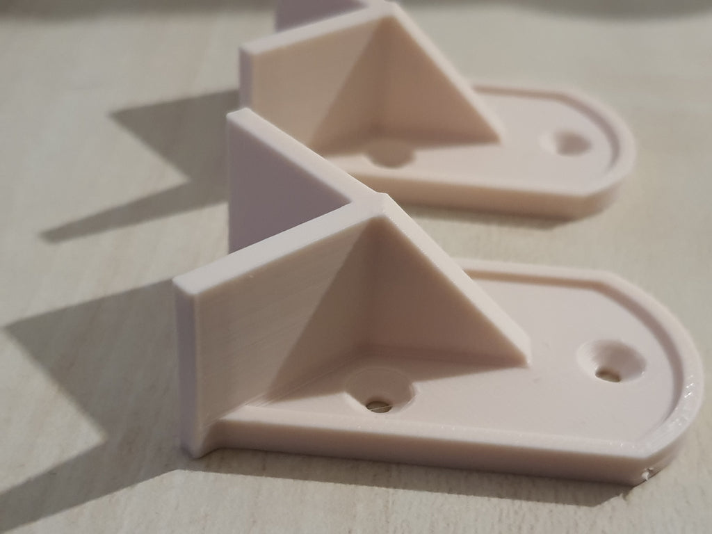 Corner support element