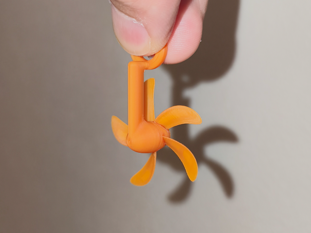Miniature Spinning Ship Propeller