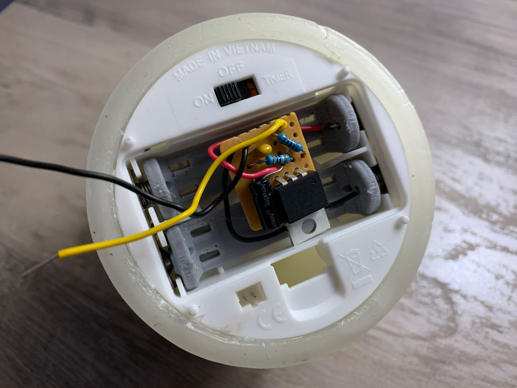 Dummy Battery Emulator AA (Flat Side Down)