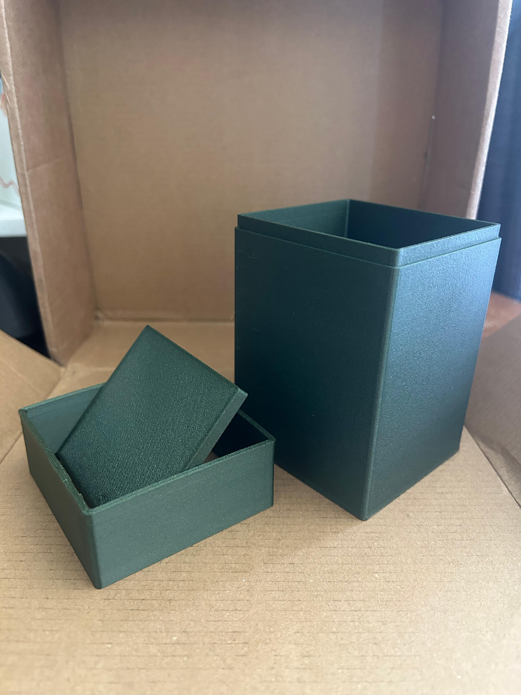 Square trash can