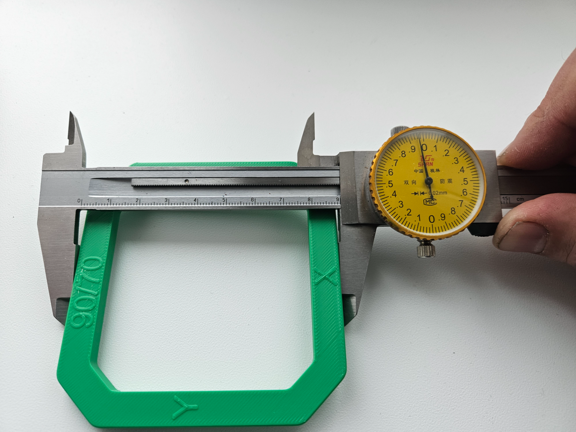 Calibration square for x/y and skew correction