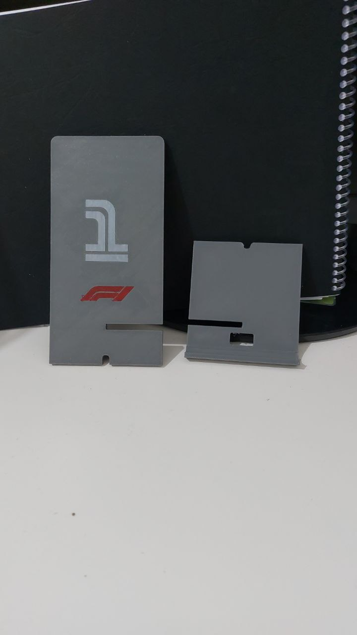 Supporto telefono F1 | F1 phone stand