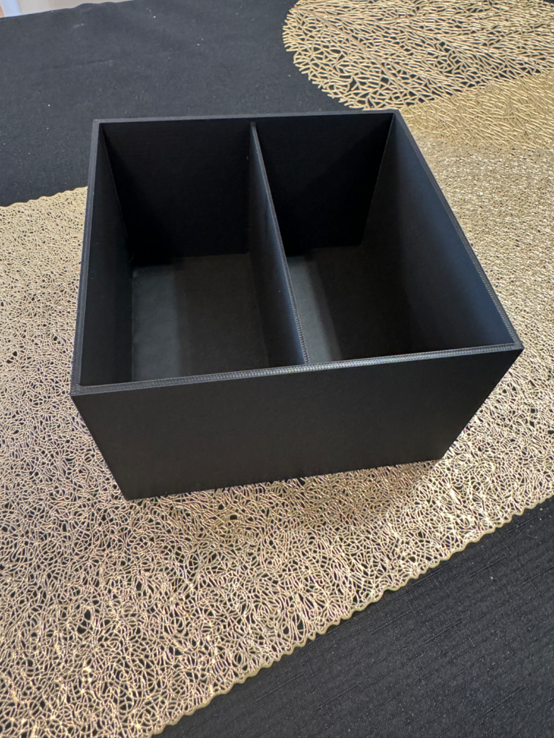 Compartment Box Storage 2 split 200x160x100 + Lid