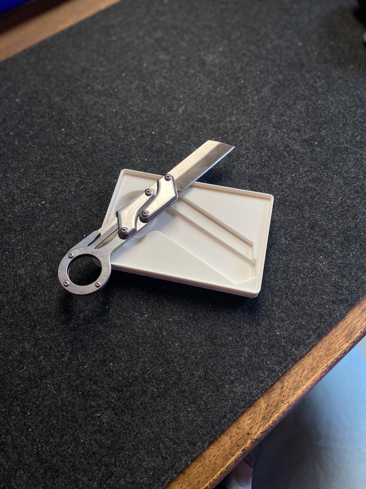 Gridfinity 6x6 Morphing Knife Storage Bin