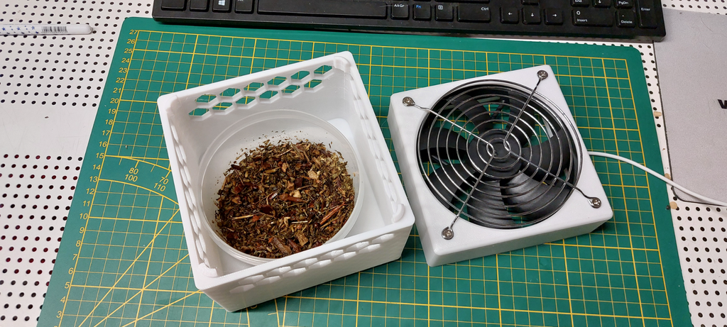 Home aroma dispenser for 120mm fan