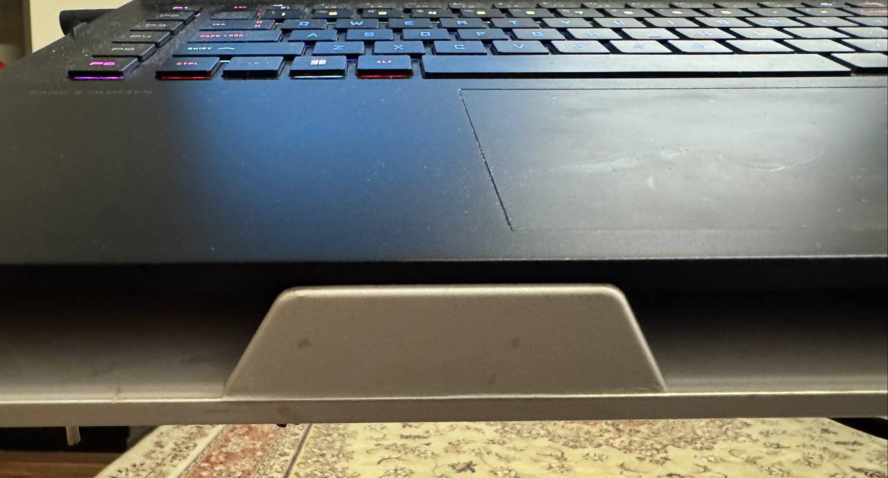 Laptop Stopper