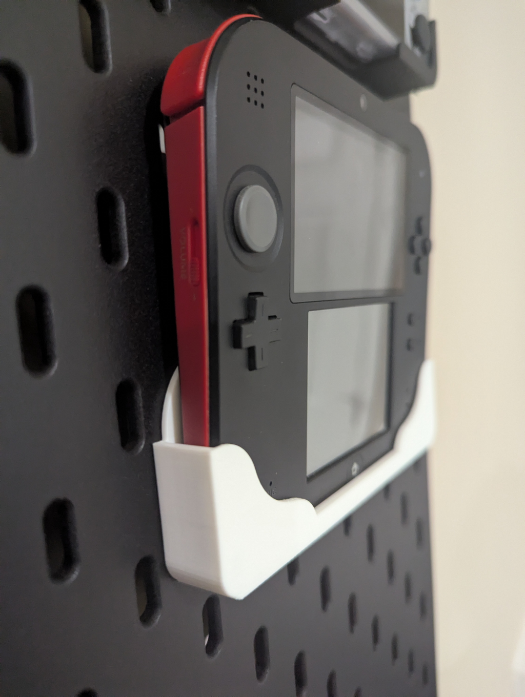 Nintendo 2DS holder for IKEA Skadis
