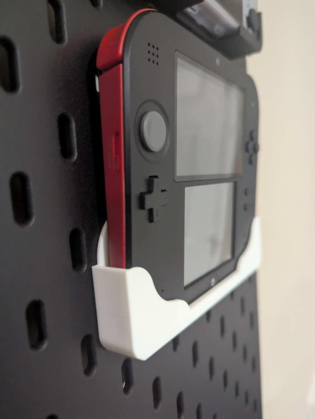 Nintendo 2DS holder for IKEA Skadis