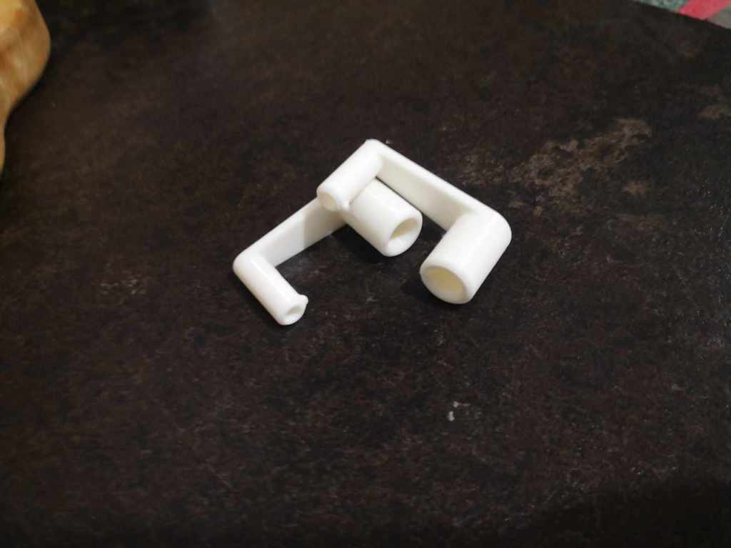 Simple notebook stand with lock in feature