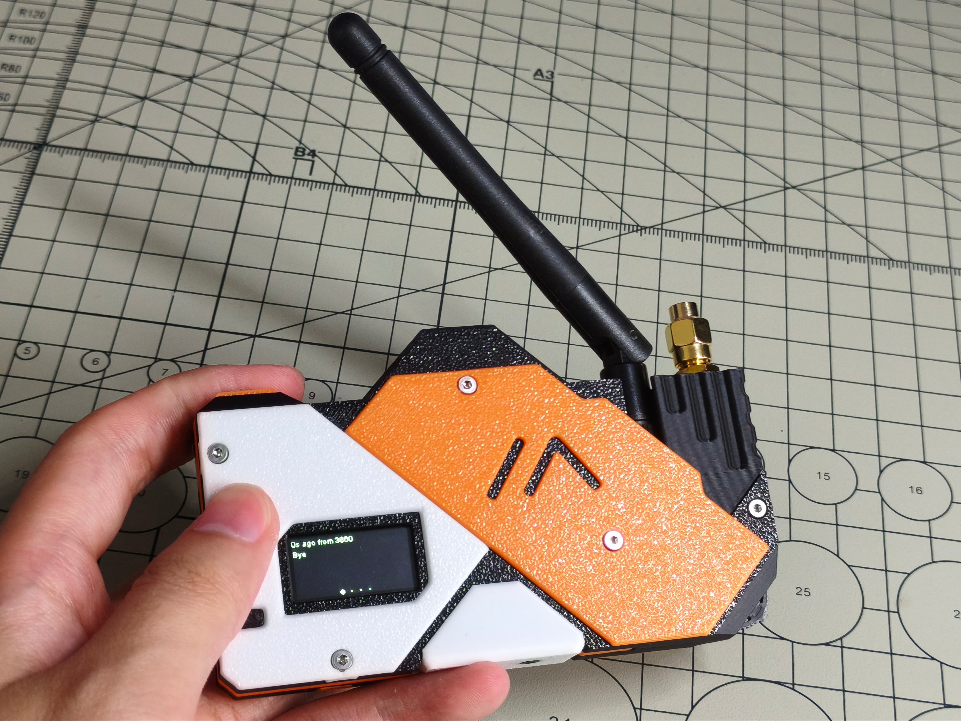 MeshT1 - Meshtastic Heltec Tracker 外壳