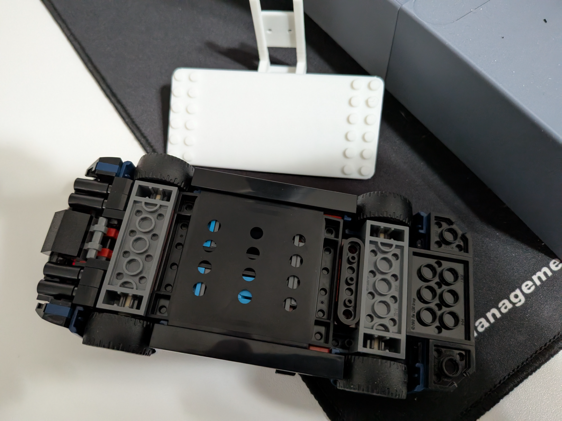 Model Brick (LEGOs) Speed Champions Wall Mount V2