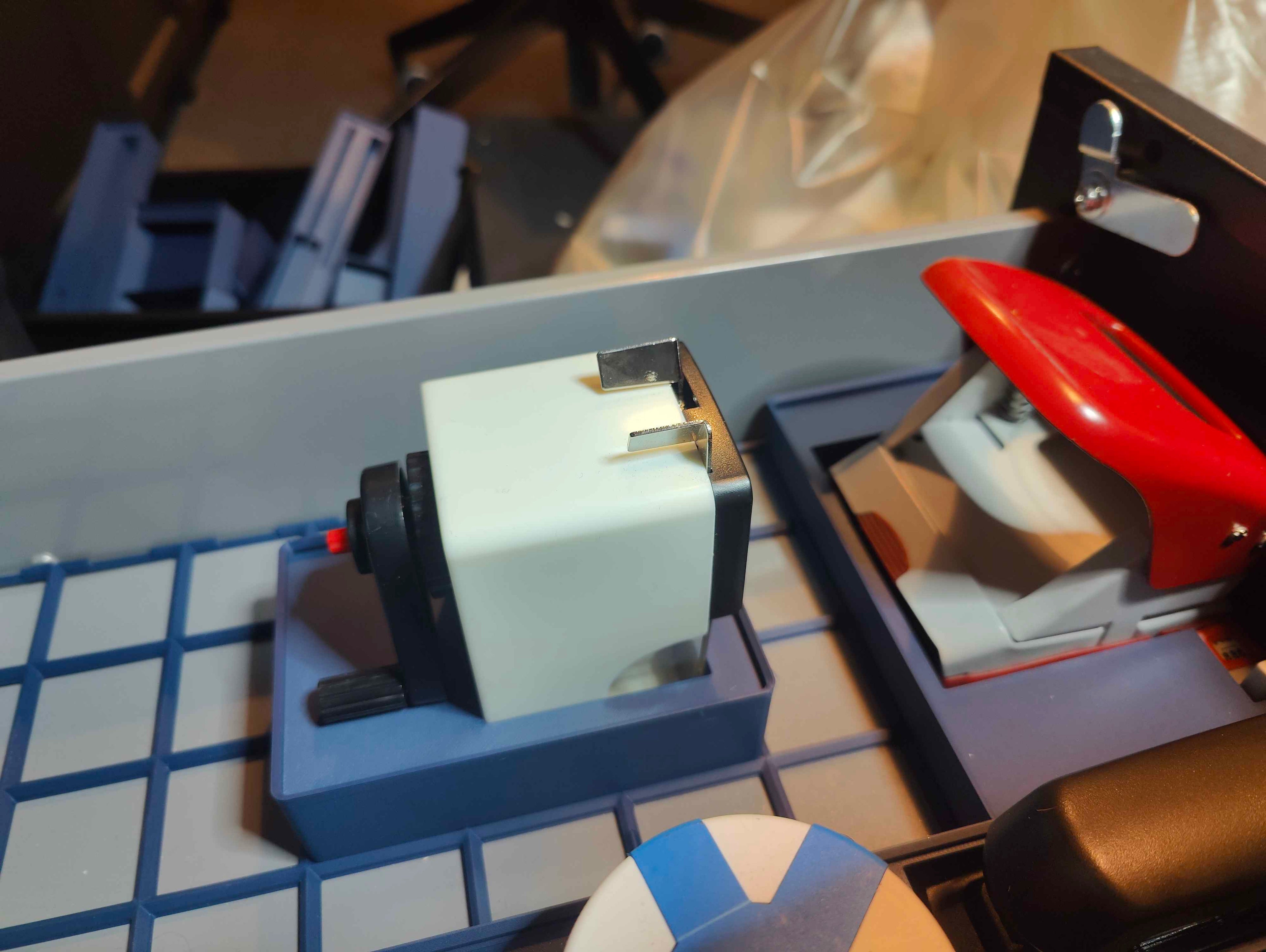 Gridfinity box for lyra pencil sharpener