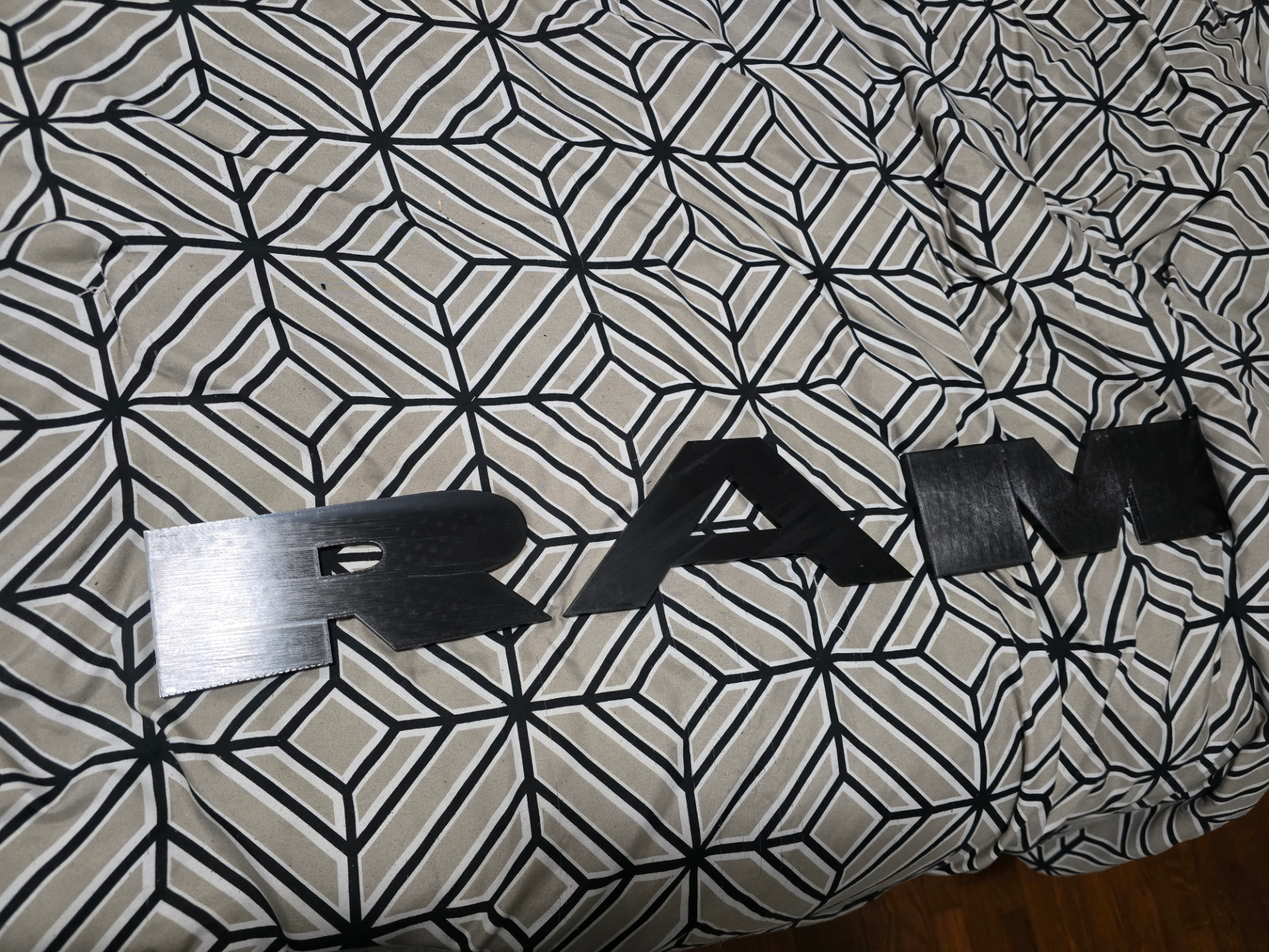 Dodge RAM letter logo
