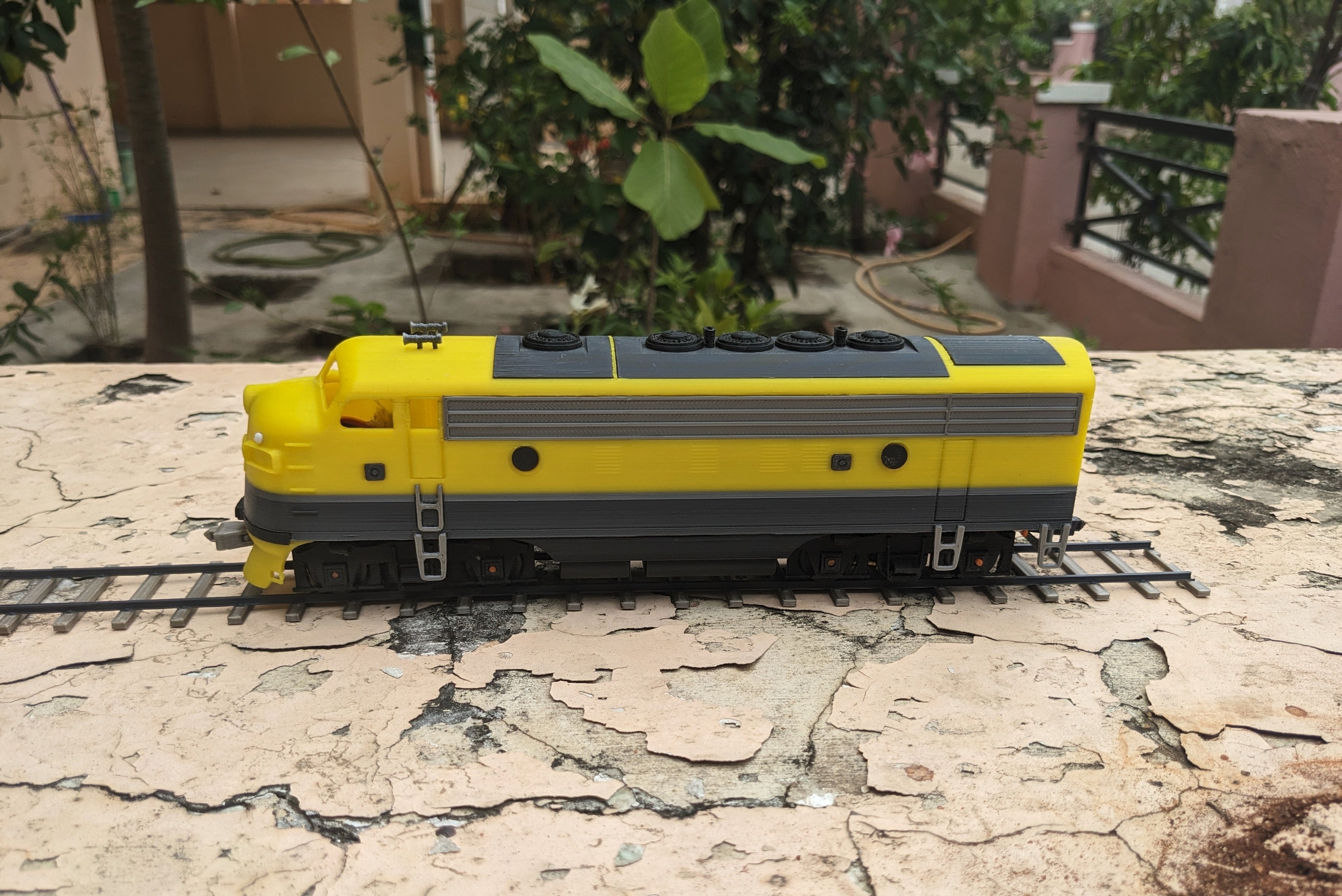 F7 Locomotive - Dragon Railway