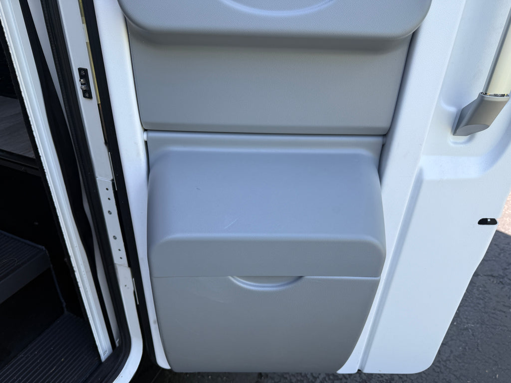 RV Submarine Door Hinge