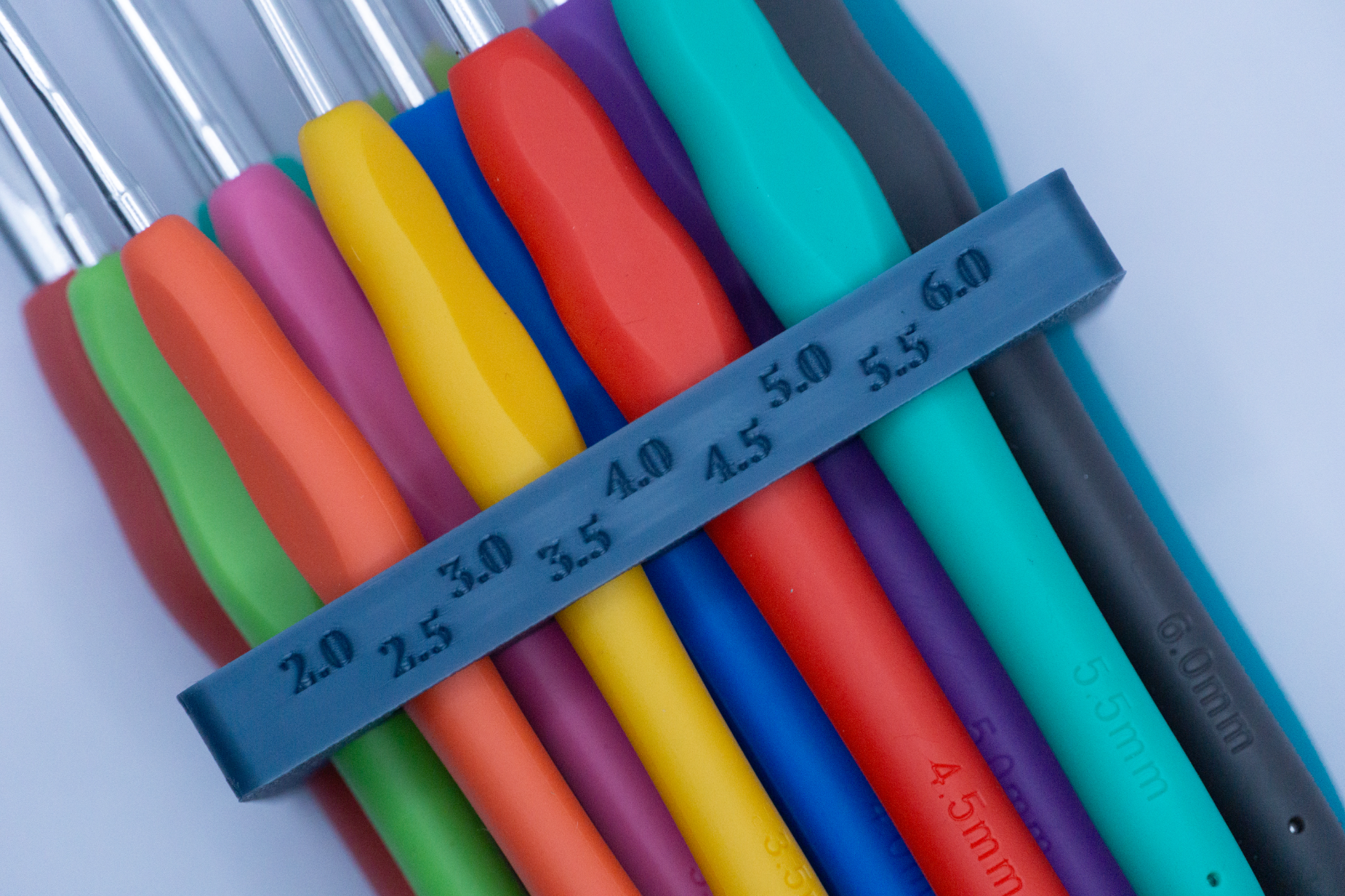 Crochet hooks holder (9 or 14 hooks)