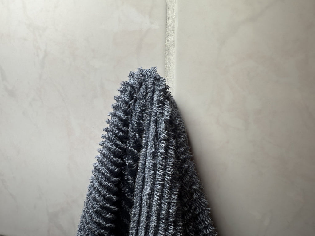 Minimalist & Modern Towel Hanger (No Screws)