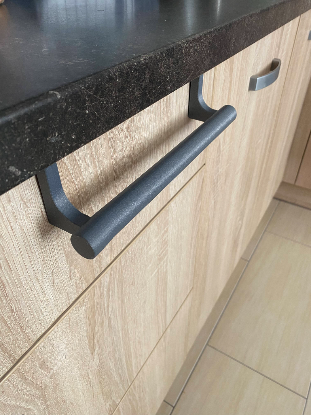 Towel bar - Závěsný držák na utěrku