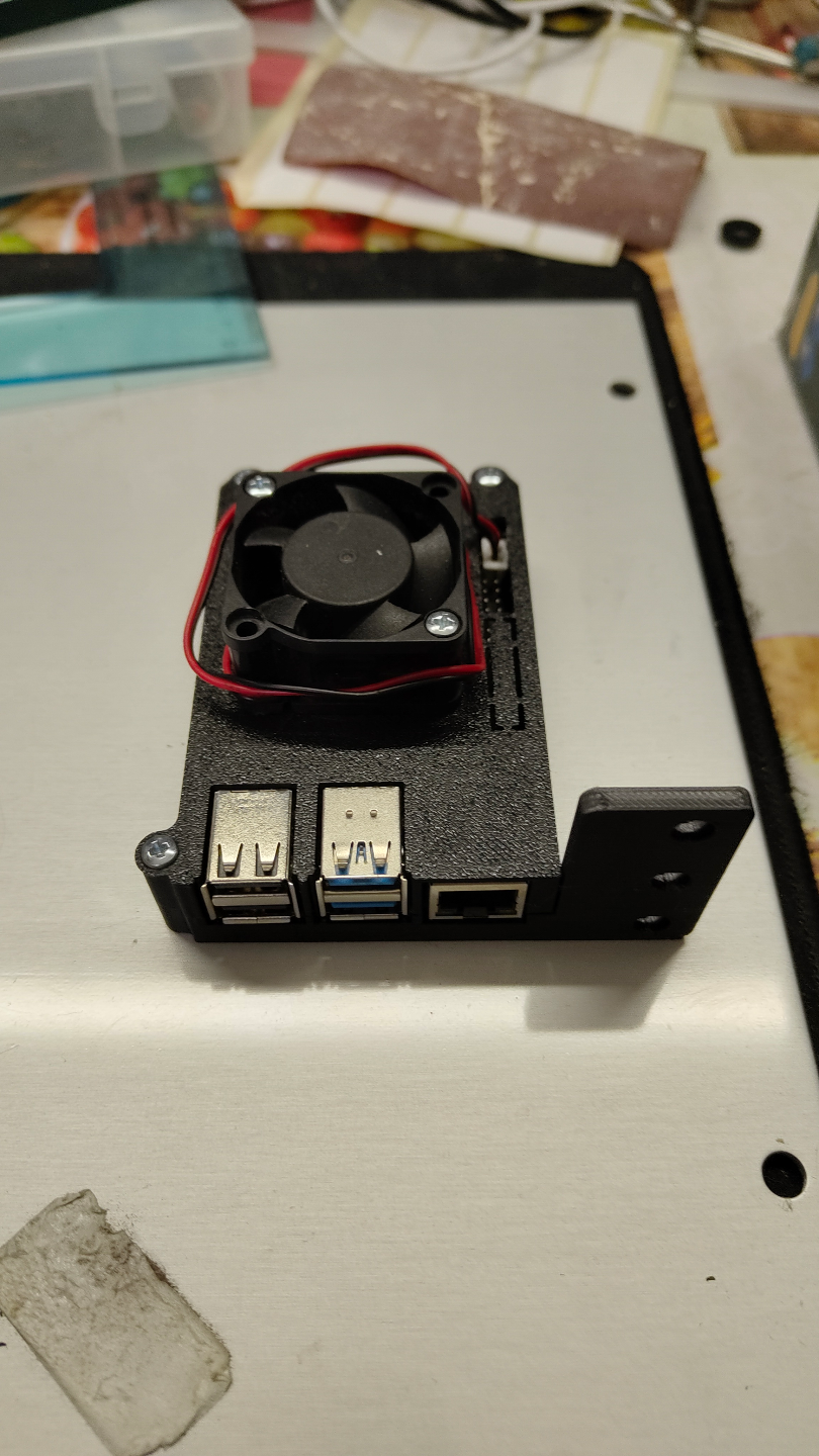 Raspberry Pi 4 Rack mount (with optional fan)