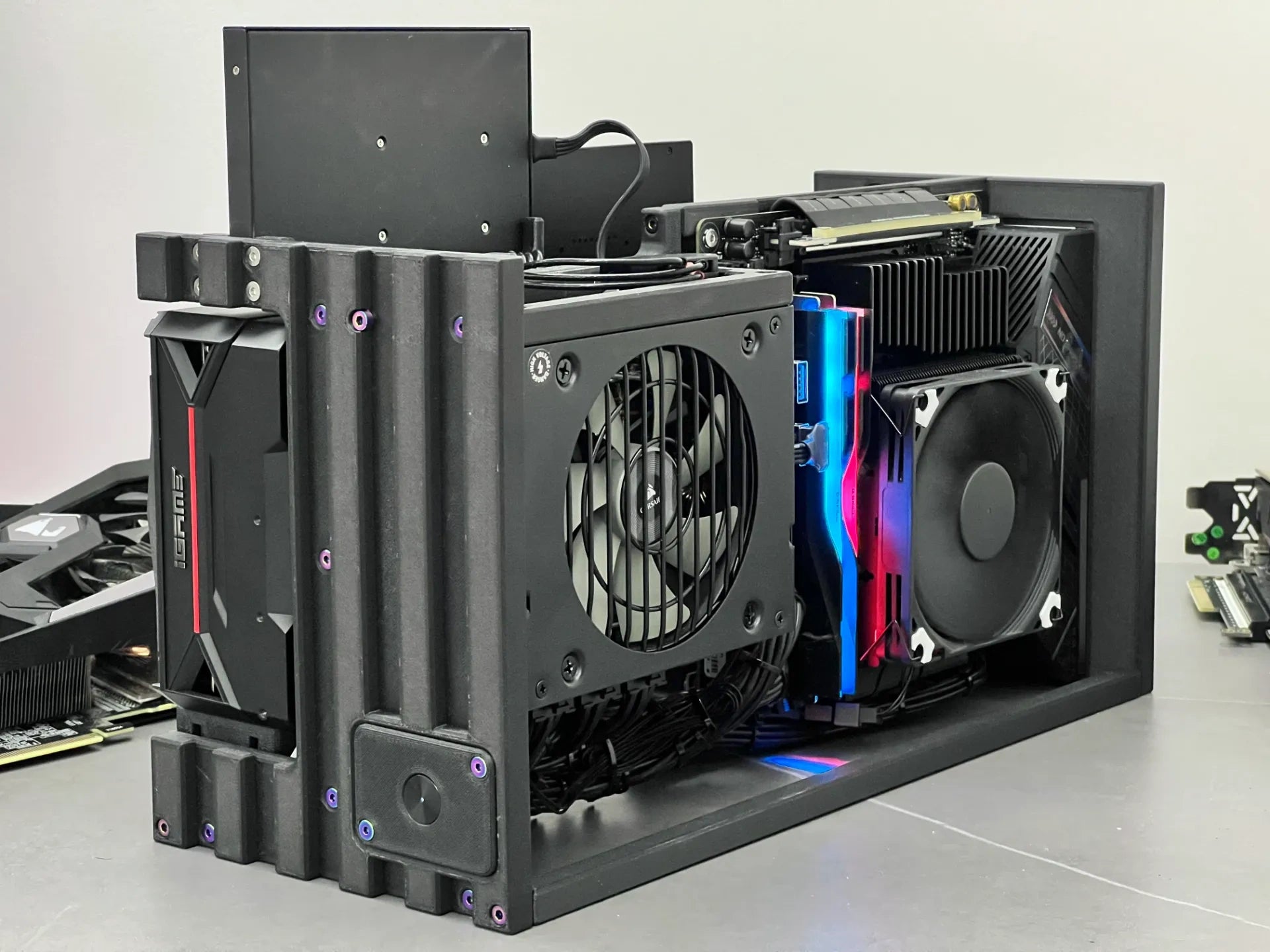 A4 ITX 机箱