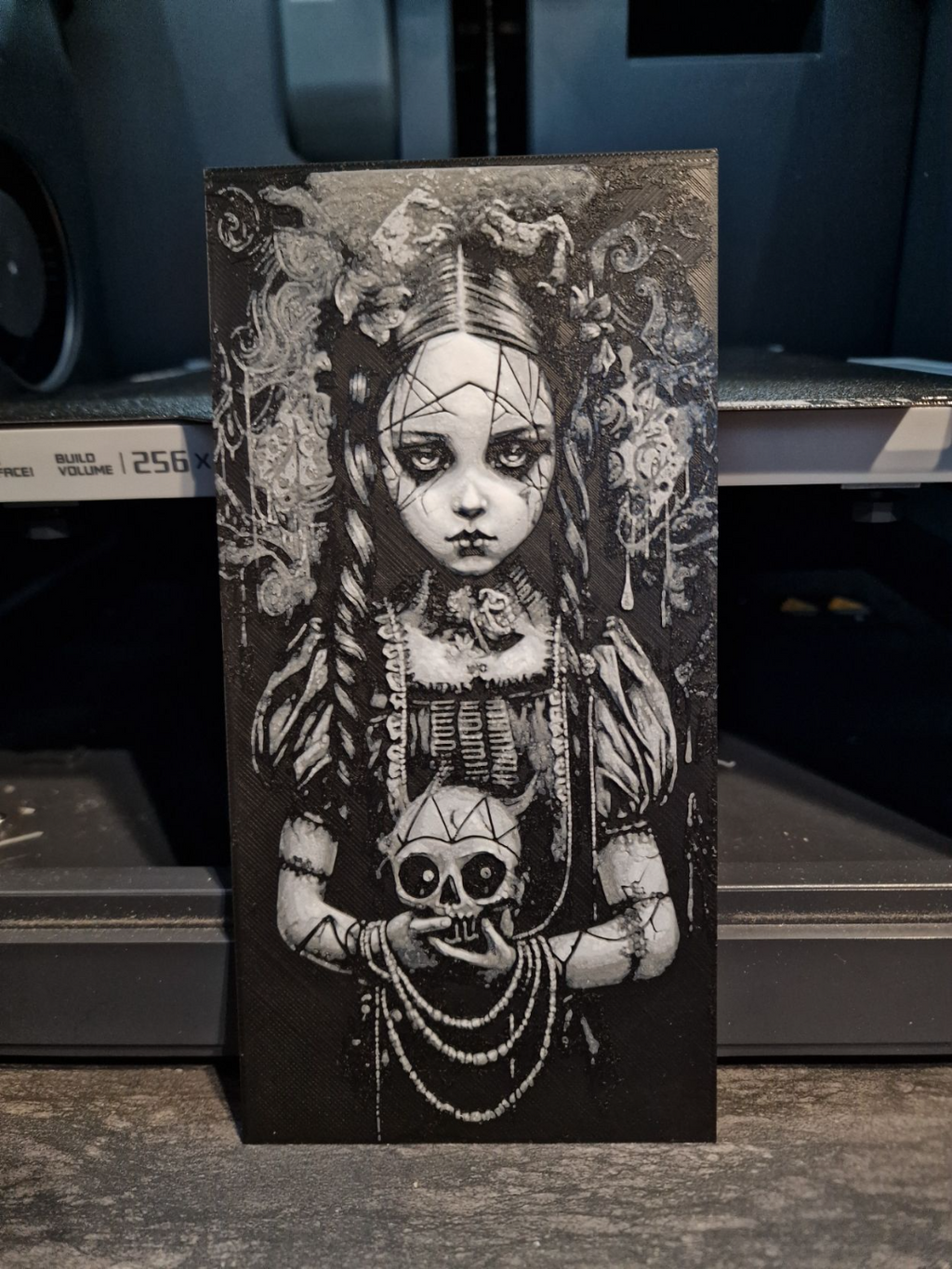HUEFORGE Creepy Wednesday Black and White