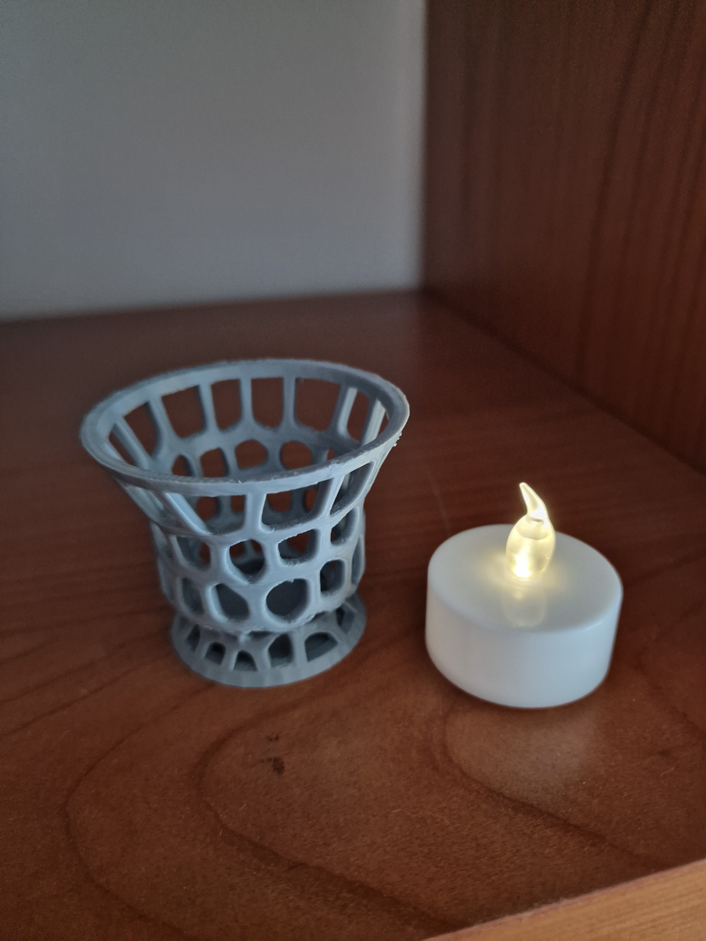 Tea light vase