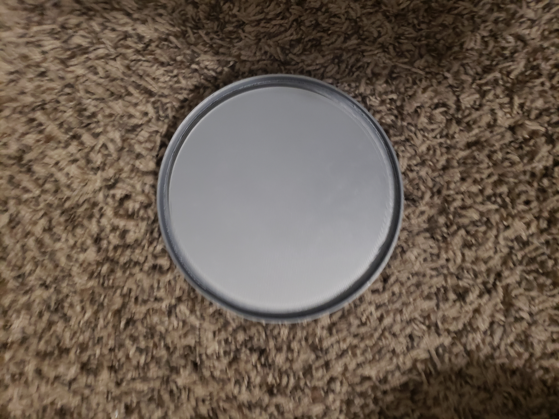 Trashcan with Snug Fit Lid
