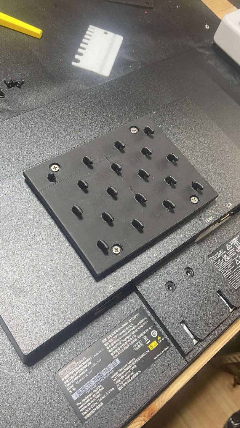 Skadis Monitor VESA mount
