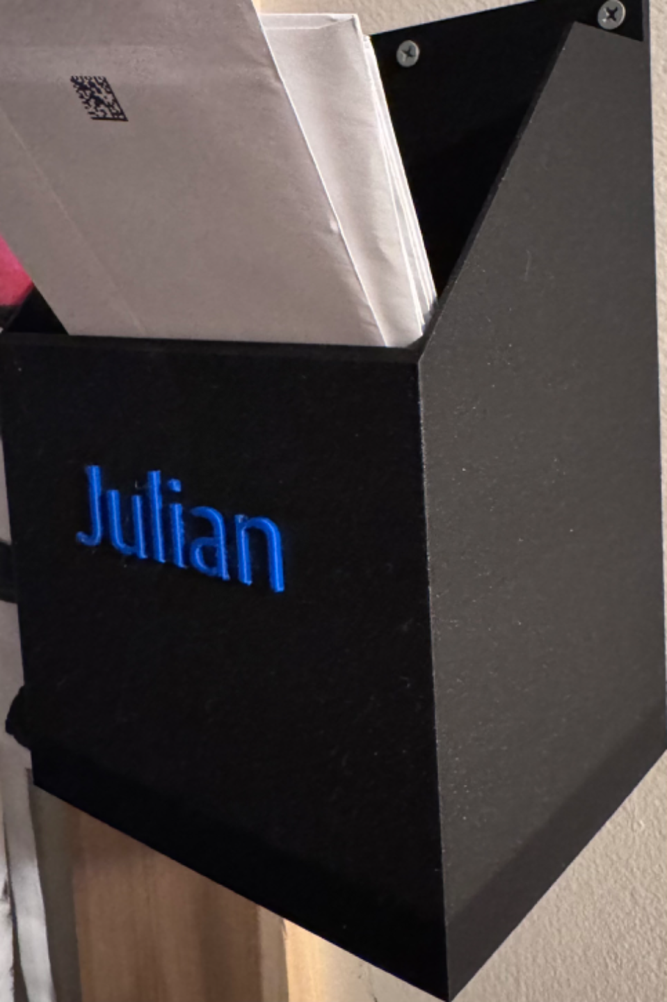 Vertical Mail Holder