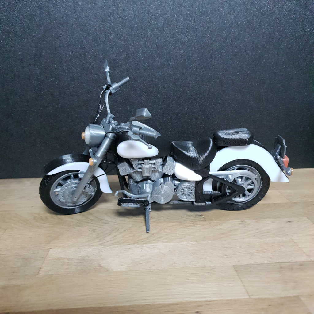 YAMAHA_XV1600_ROADSTAR