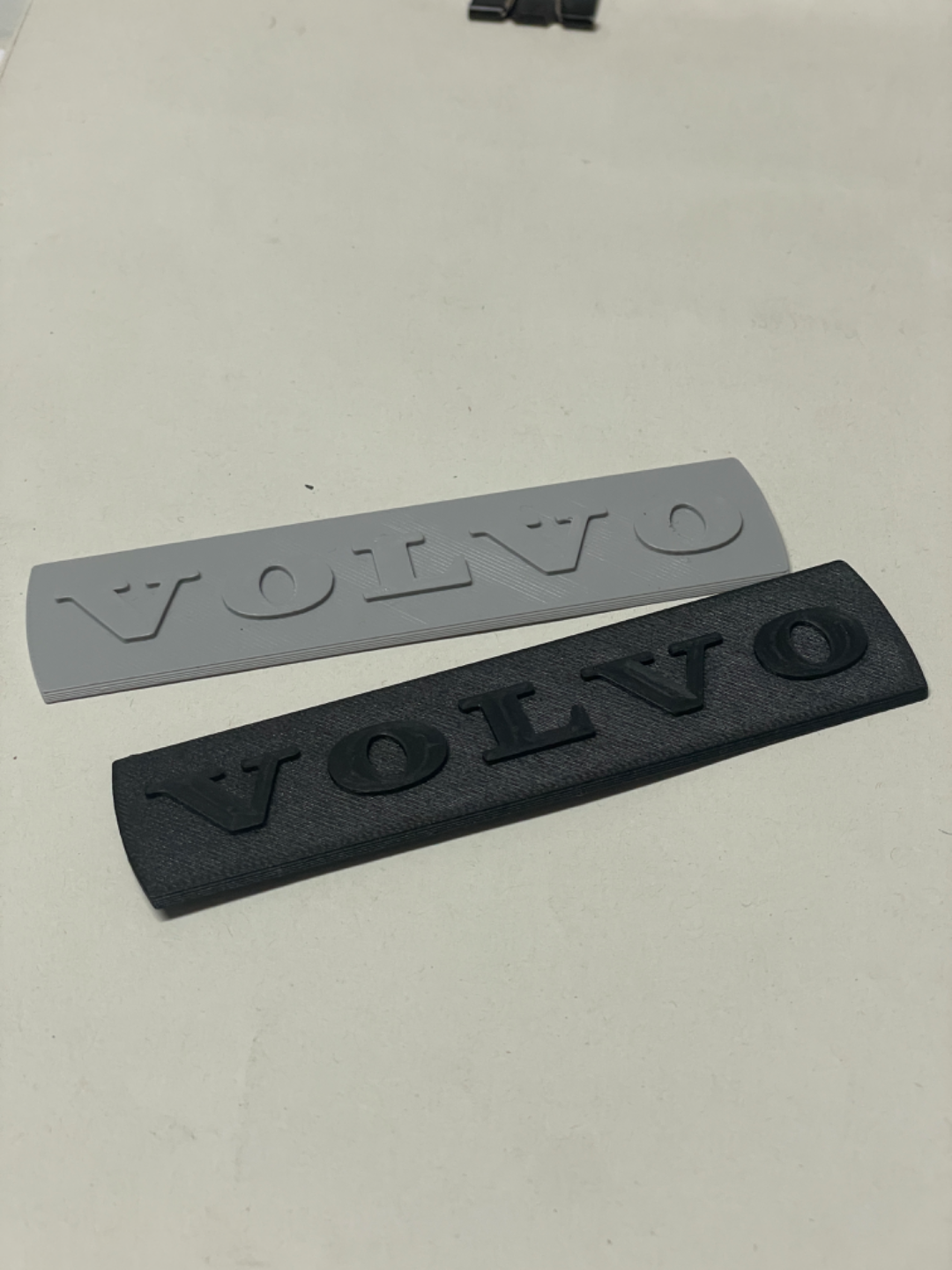 volvo v40 front badge logo