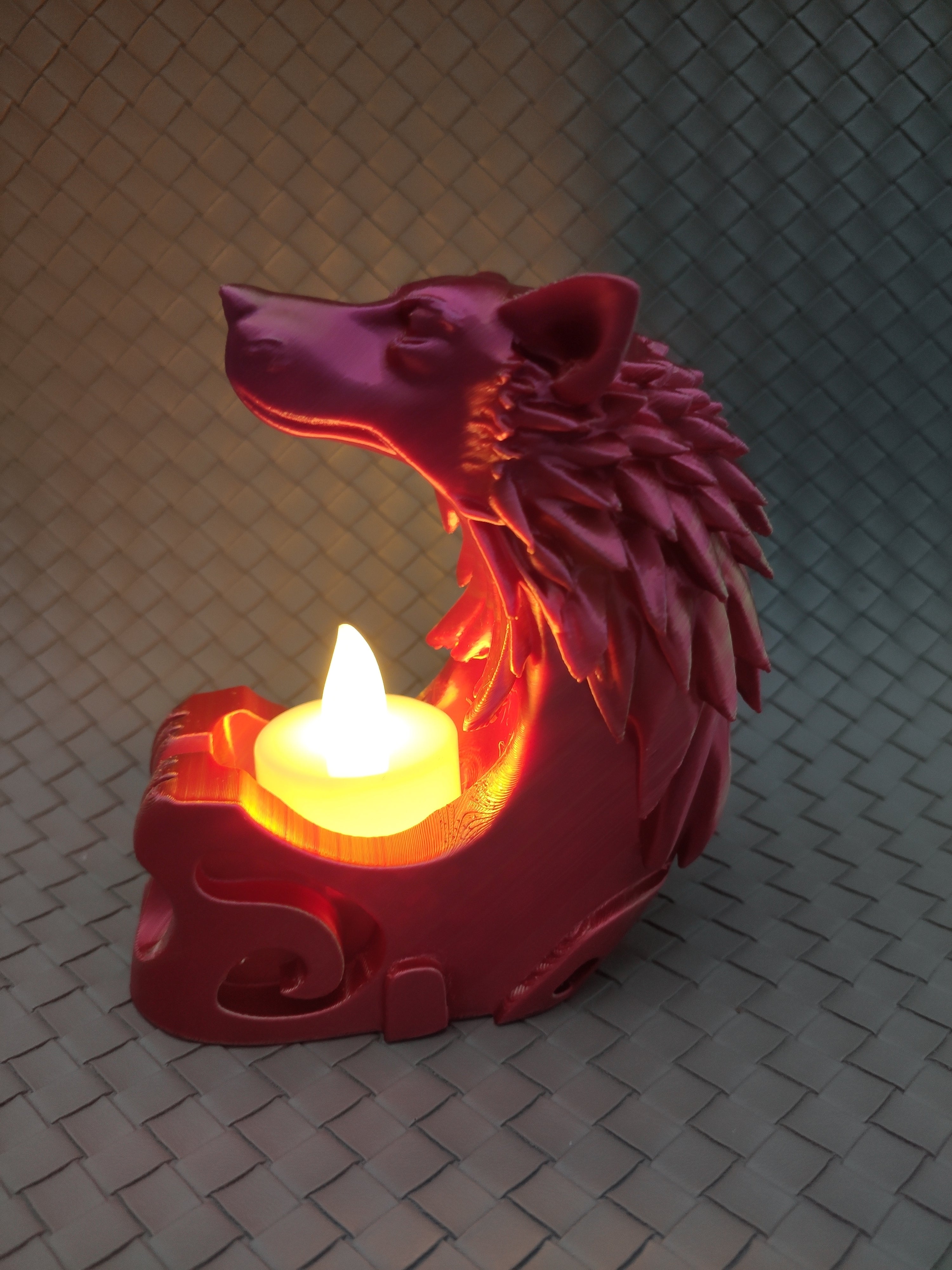 Dreaming Wolf - LED Tea light Holder