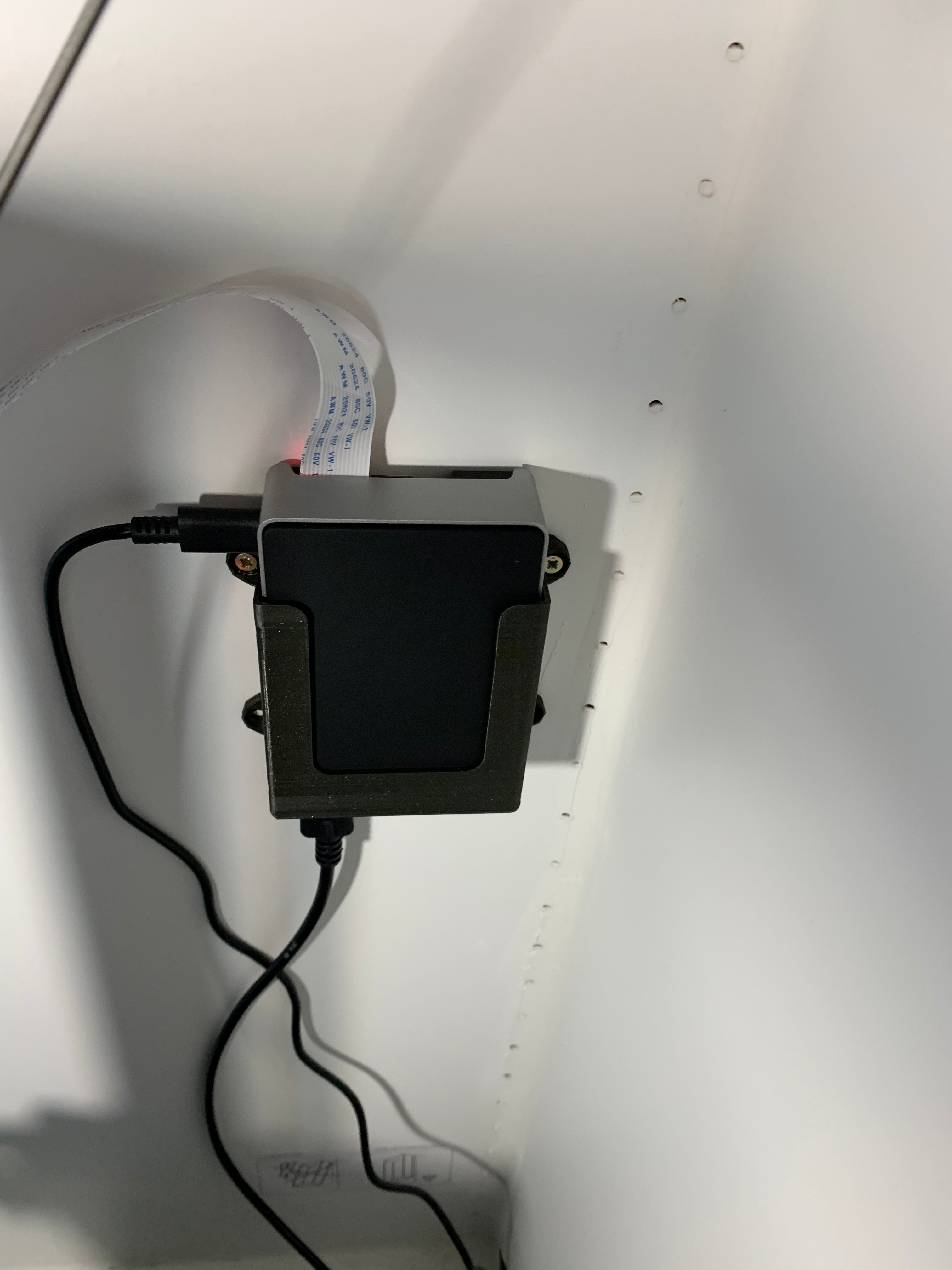 Raspberry Pi Flirc case wall mount