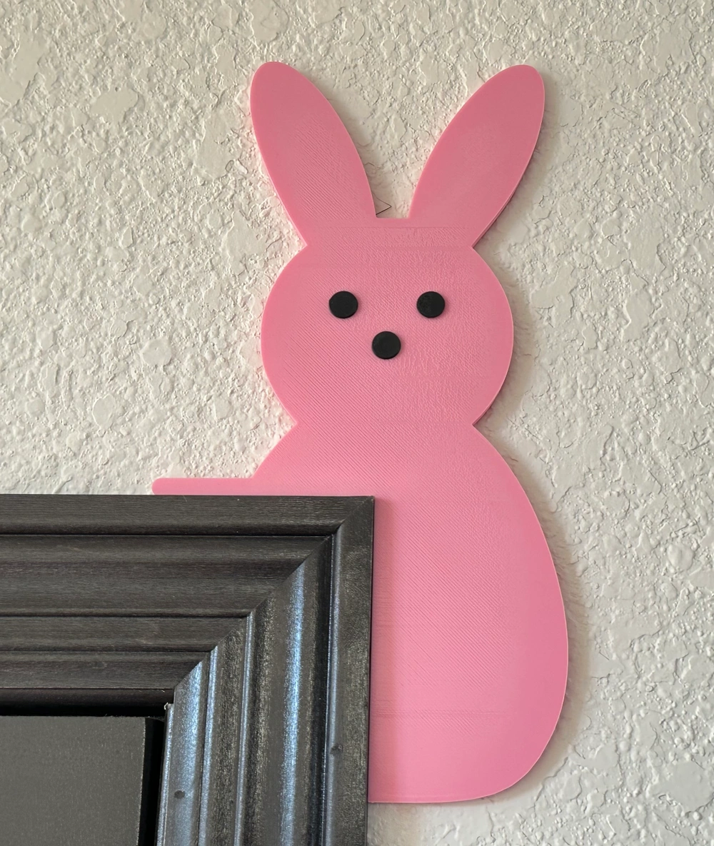 Peep Door Corner