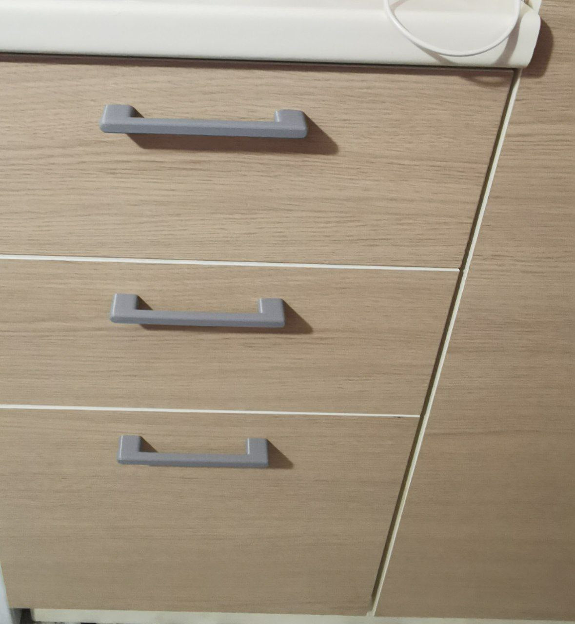 Handle Kitchen Minimal Design