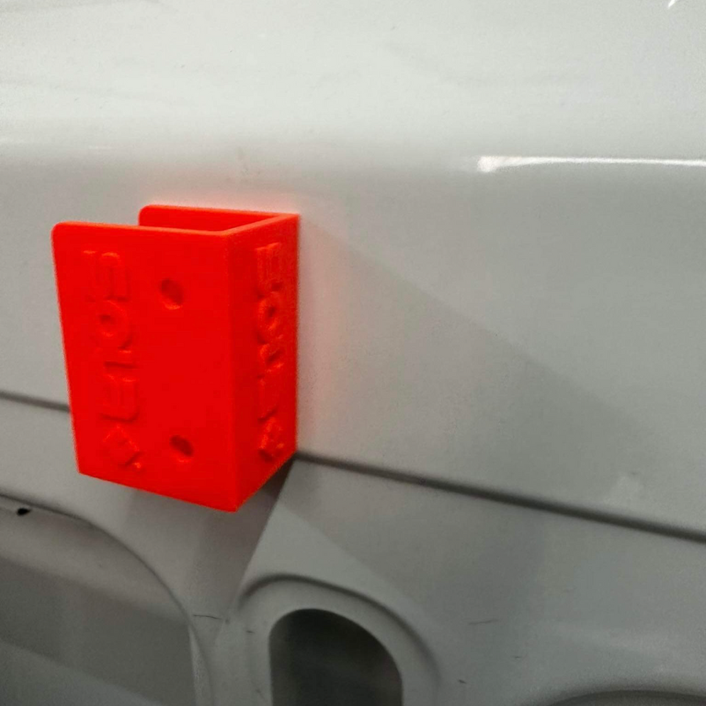 Spirit level wall mount
