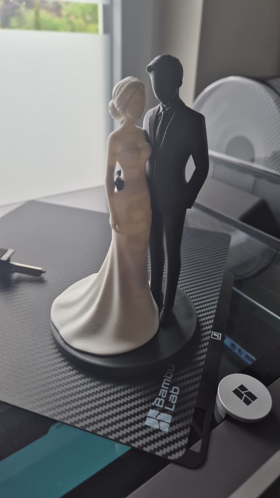 Hochzeitsskulptur: Braut und Bräutigam