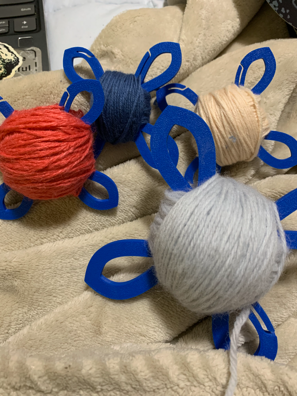 yarn bobbin (three sizes)