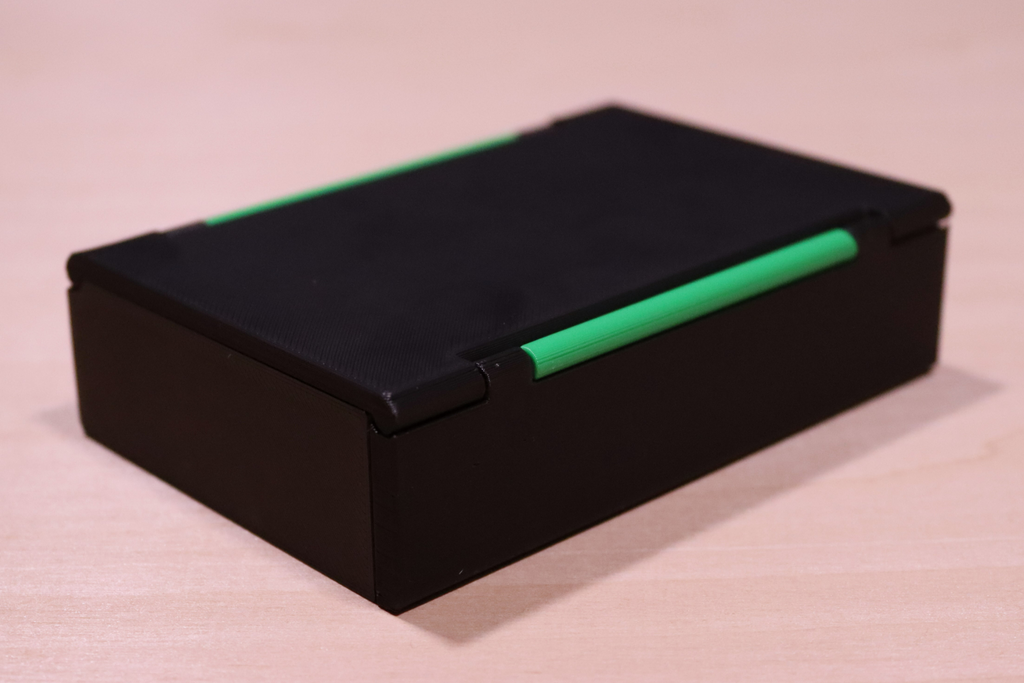 Portable Tissue Holder