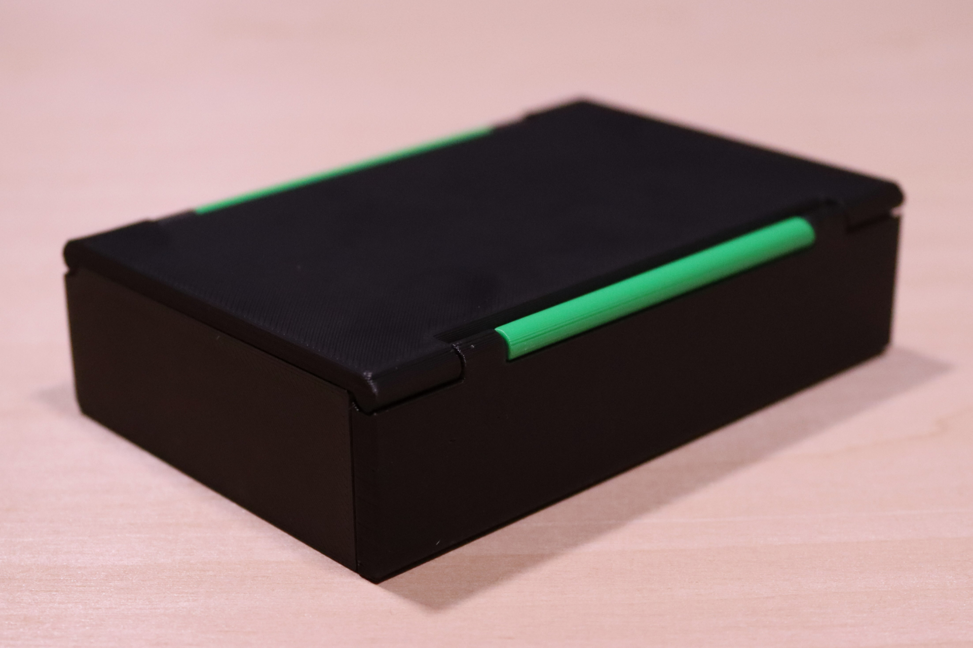 Portable Tissue Holder