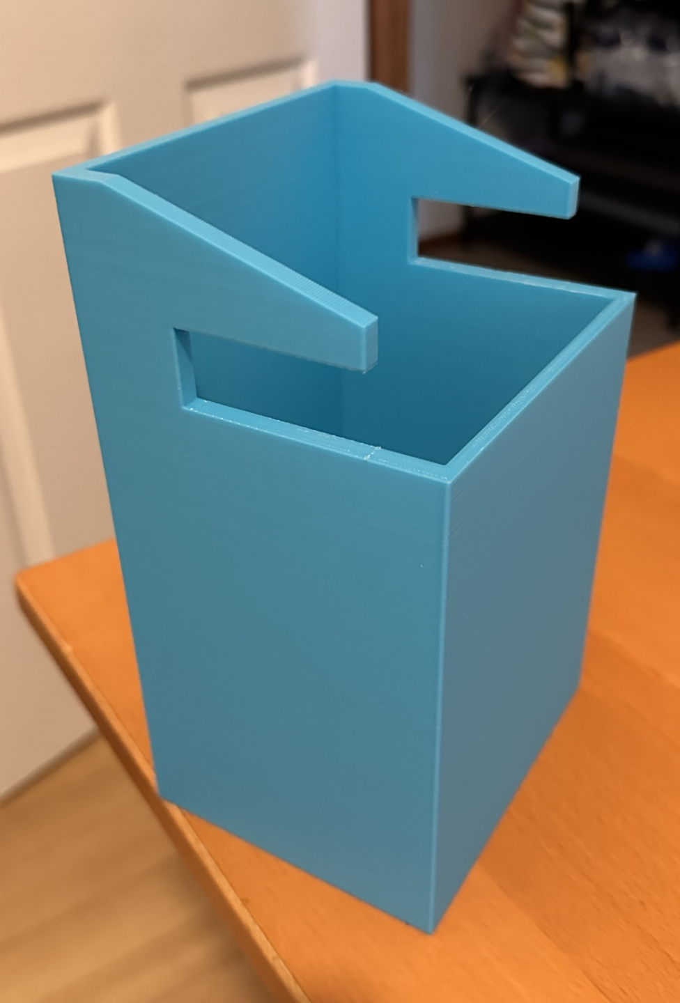 Desk bin