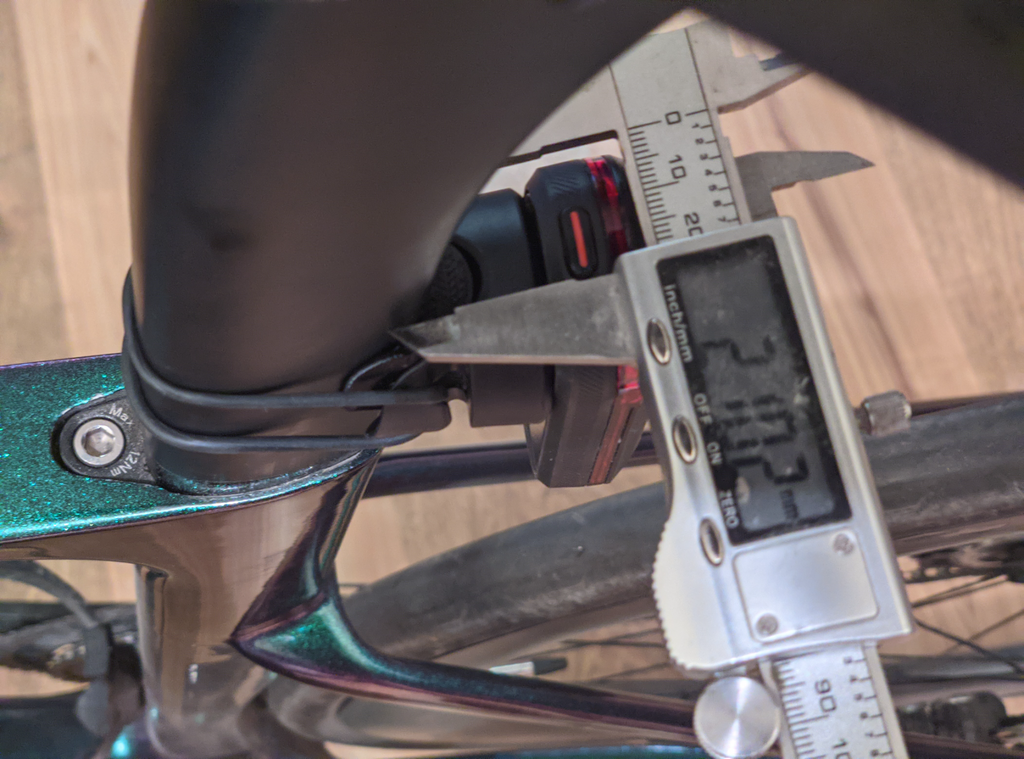 Garmin Varia (RTL515) D Aero Seatpost shim